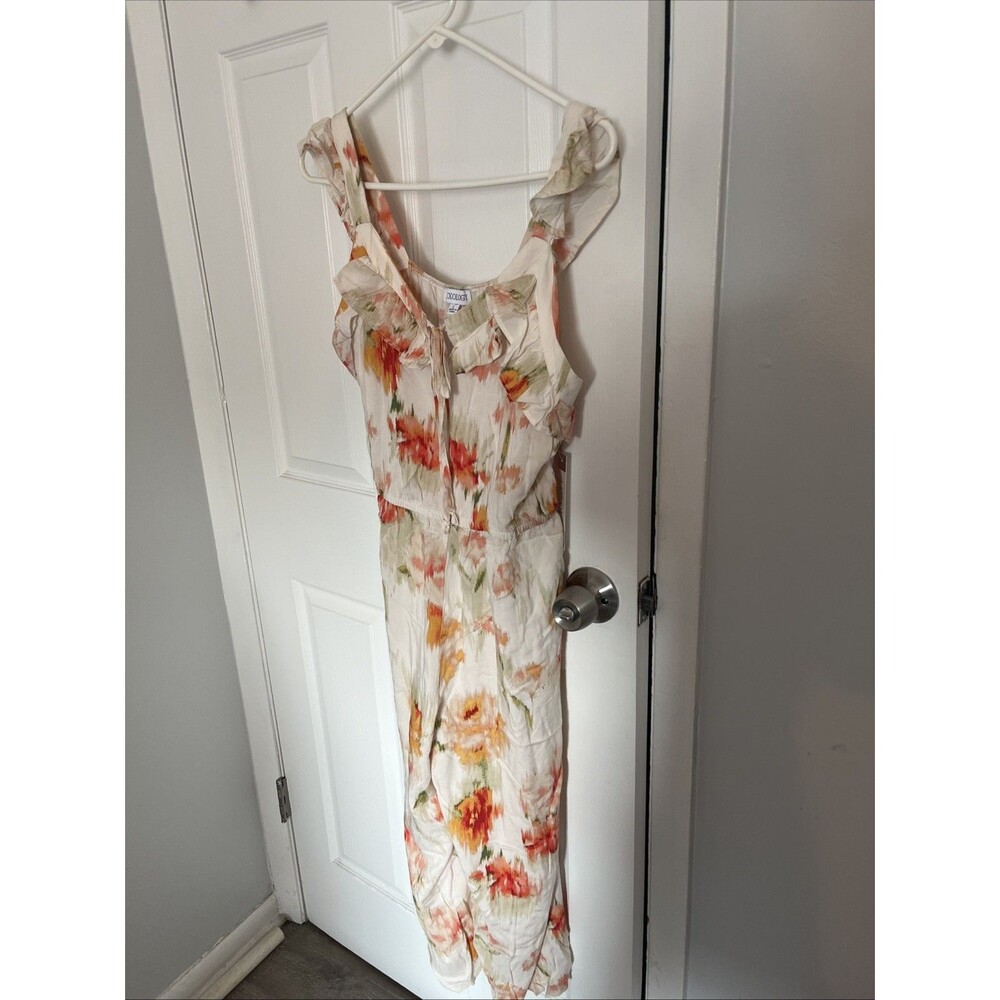luxology Romper For Women Size Large Floral Print NWT